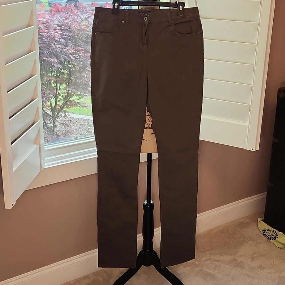 Olive Jeans Size 10 38" Inseam